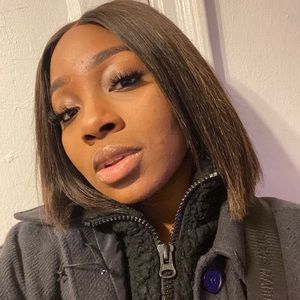 Meet your Posher, Deborah